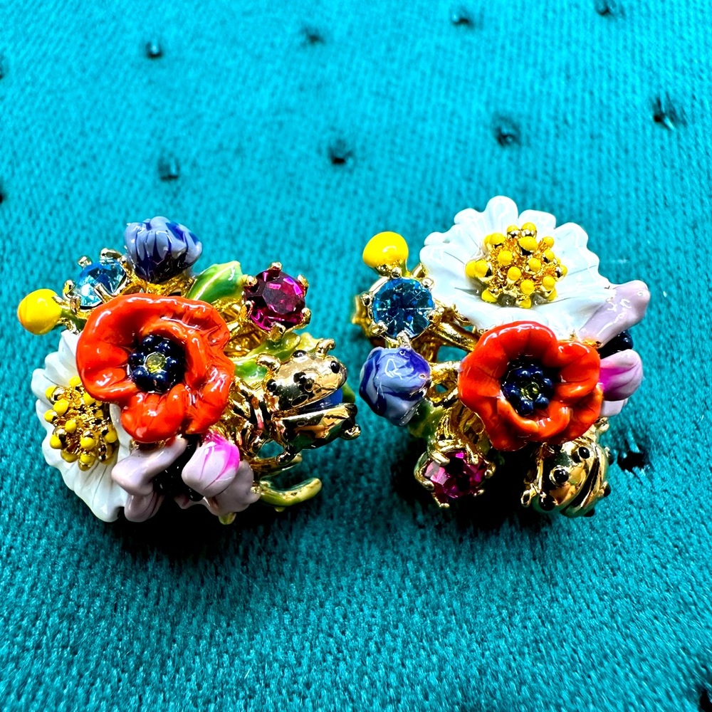 Enamel flowers with beatles earrings